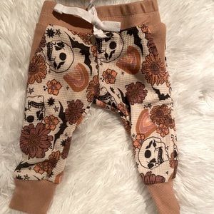 3/$10 ❤️ Baby Girl Skulls Jogger Pants